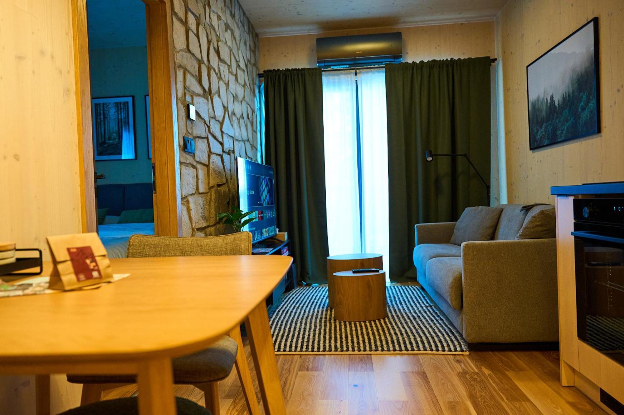 דמנובסקה דולינה 1-Bedroom Apartment Adam With Free Parking מראה חיצוני תמונה