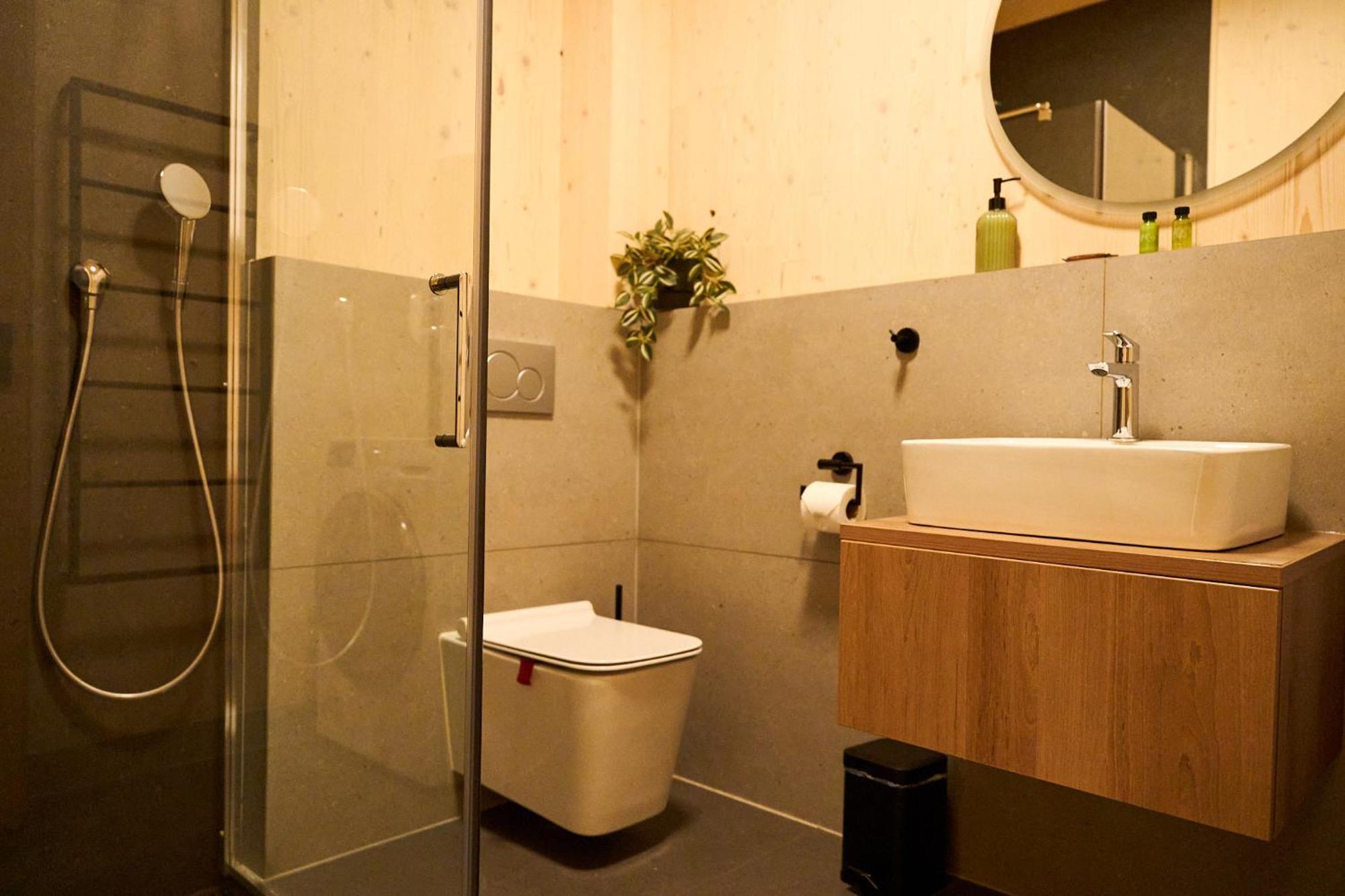 דמנובסקה דולינה 1-Bedroom Apartment Adam With Free Parking מראה חיצוני תמונה